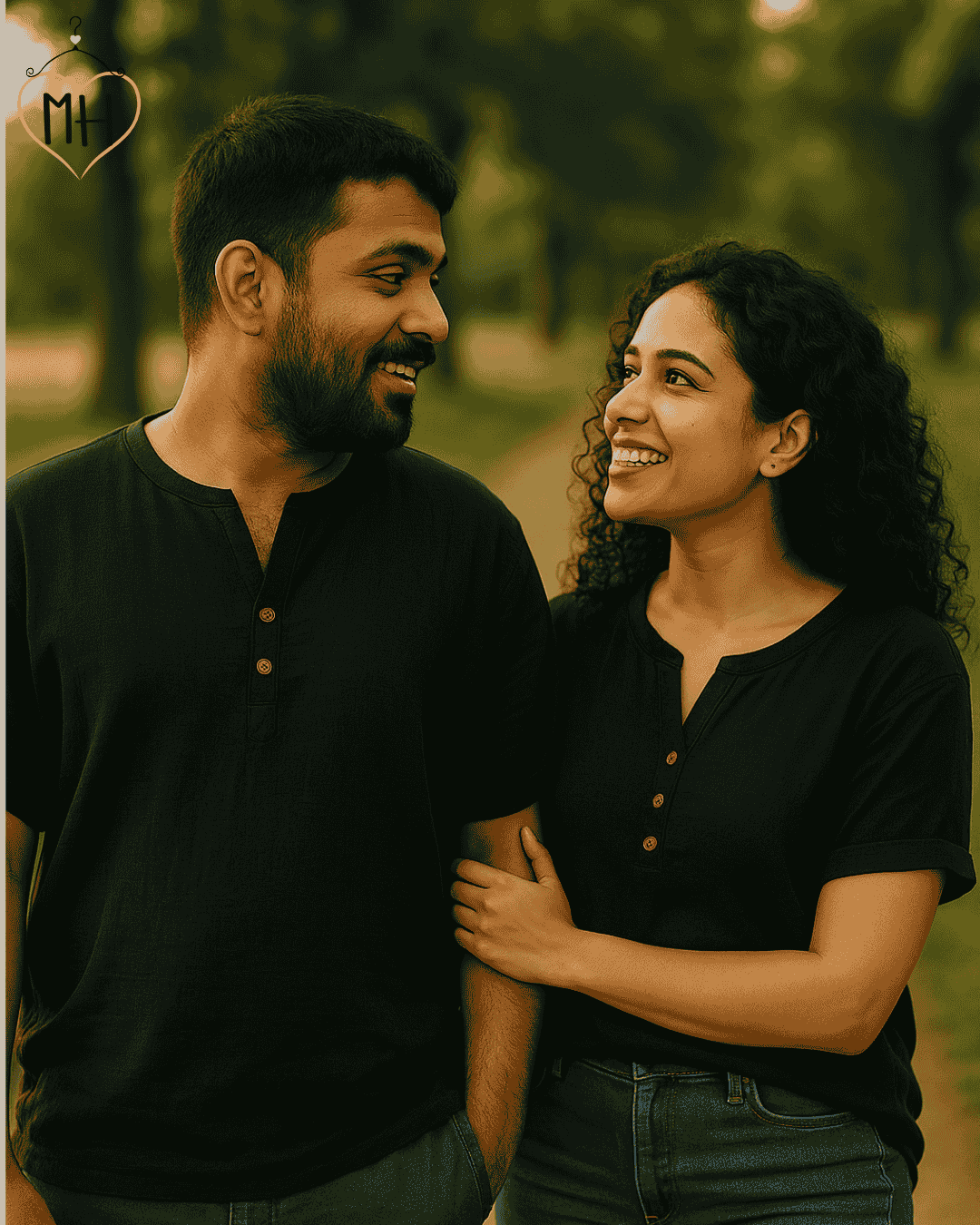 Unisex Organic Cotton Muslin T-Shirt – 100% Double Gauze, Loose Fit, Breathable black + white Tee