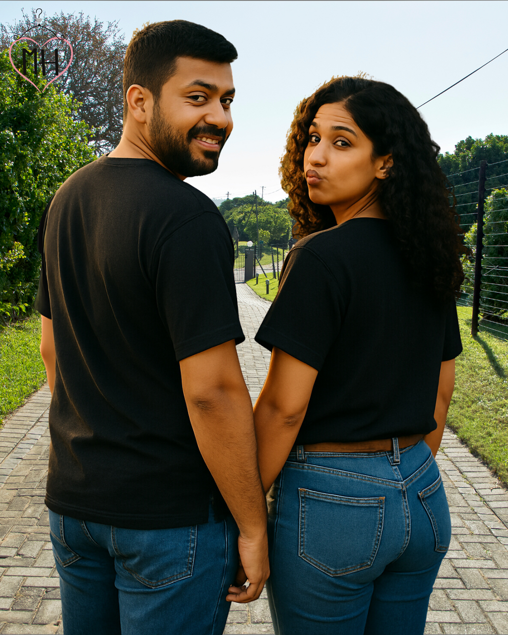 Unisex Organic Cotton Muslin T-Shirt – 100% Double Gauze, Loose Fit, Breathable black Tee