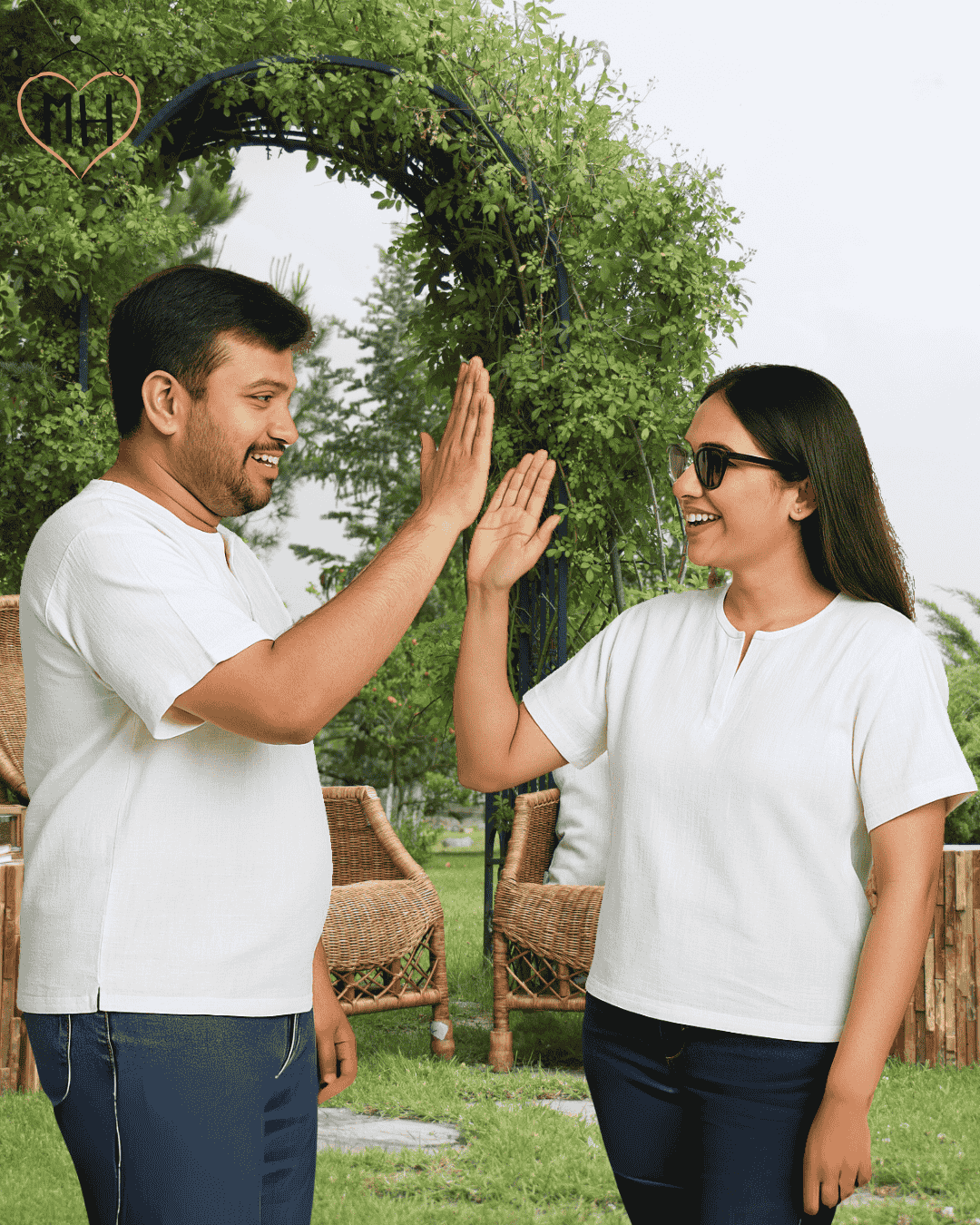 Unisex Organic Cotton Muslin T-Shirt – 100% Double Gauze, Loose Fit, Breathable White Tee